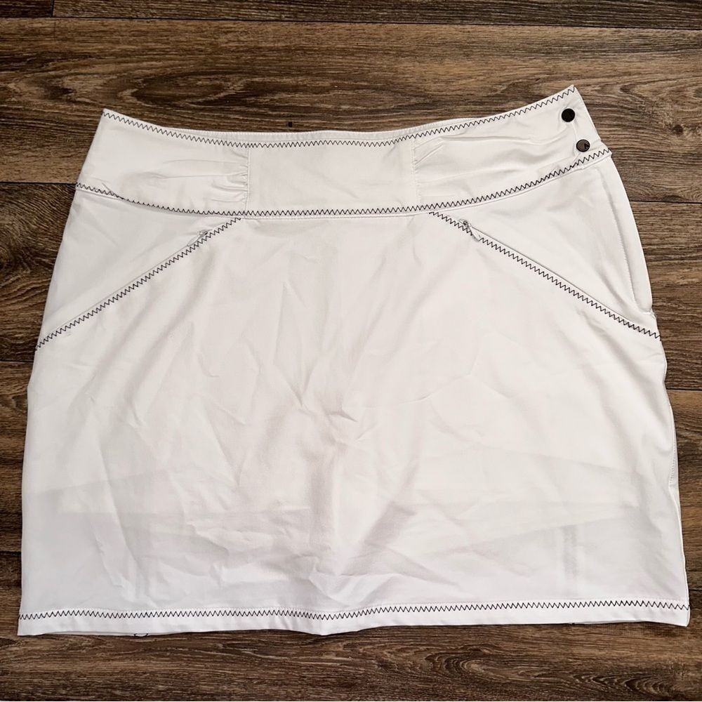 Antigua White Blue Stitching Desert Dry Xtra-Lite Athletic Skort Size 10
